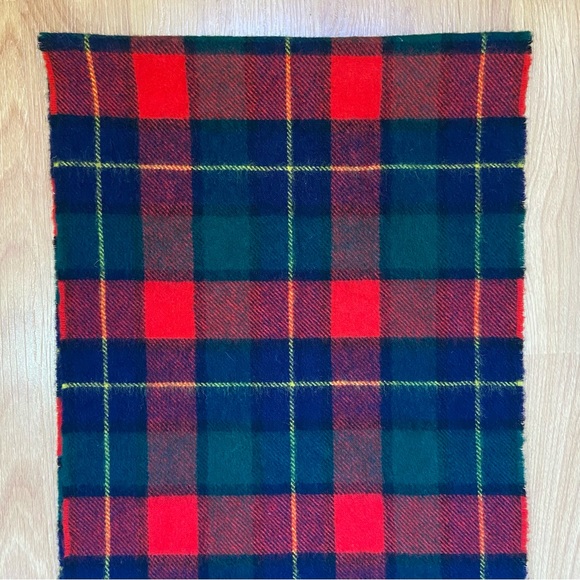 Vintage Burberrys’ Men’s Plaid Logo Patch 100% Wool Scarf - Picture 4 of 6